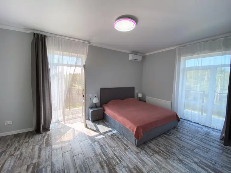 Коттедж «Далматинец» 250 м² с четырьмя спальнями до 12 гостей, фото 5