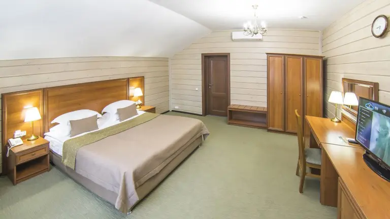 Терем №3 на 260 м² с беговой дорожкой и массажным креслом до 6 гостей, фото 4