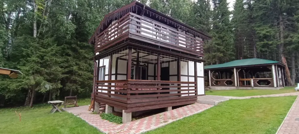 Графитовый лофт с панорамным холлом и террасой до 9 человек, фото 1