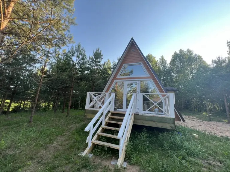 Треугольный дом-шалаш для двоих до 3 гостей, Шале, Новгородская область, Любытино