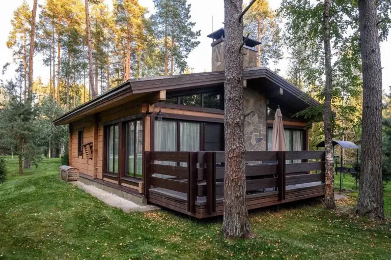 Коттедж «Комфорт плюс» Resort с двумя спальнями и камином до 6 гостей, Шале, Ленинградская область, Всеволожский район