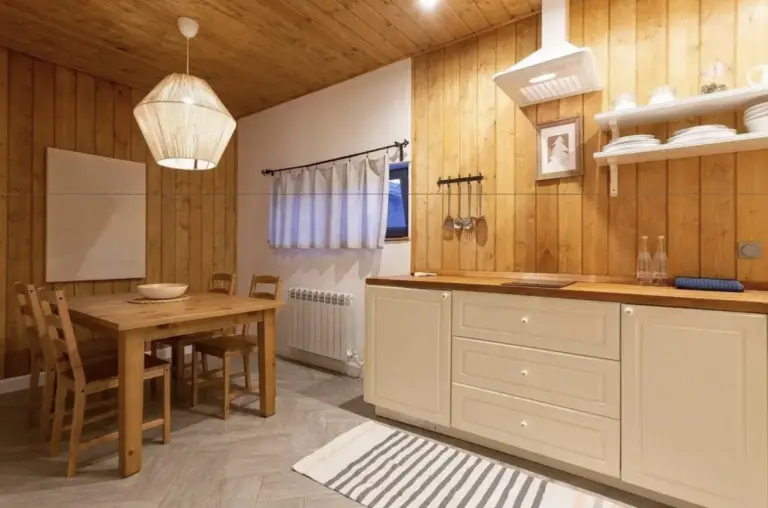 Одноэтажный Family House с выходом к бассейну до 4 гостей, Дом, Карачаево-Черкесия, Архыз