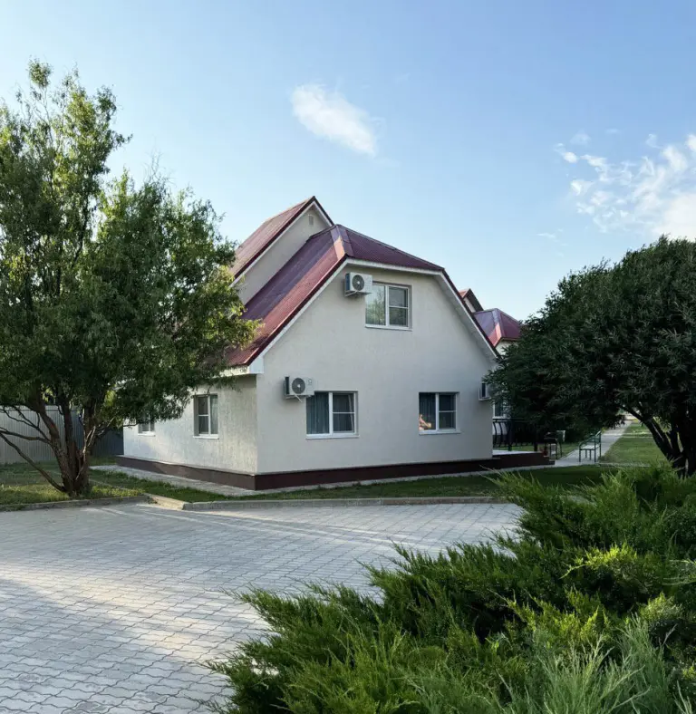 Коттедж класса люкс с четырьмя спальнями до 10 гостей, Дом, Тольятти