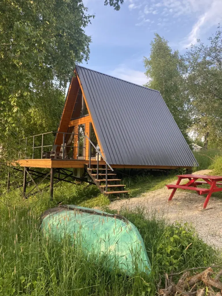А-фрейм Smaland GorkaHouse у воды в Пахотной Горке, Частная площадка