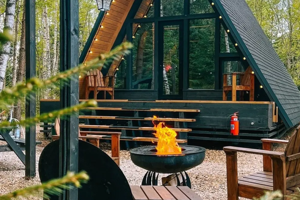 Треугольный A-frame 55 м² с ванной у панорамного окна и баней-бочкой до 4 гостей, фото 1
