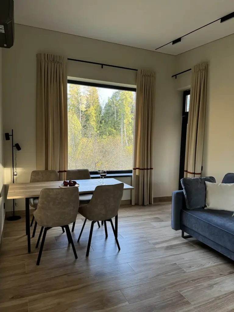 Домик 50 м² с панорамными окнами, спальней и террасой до 4 гостей, фото 5