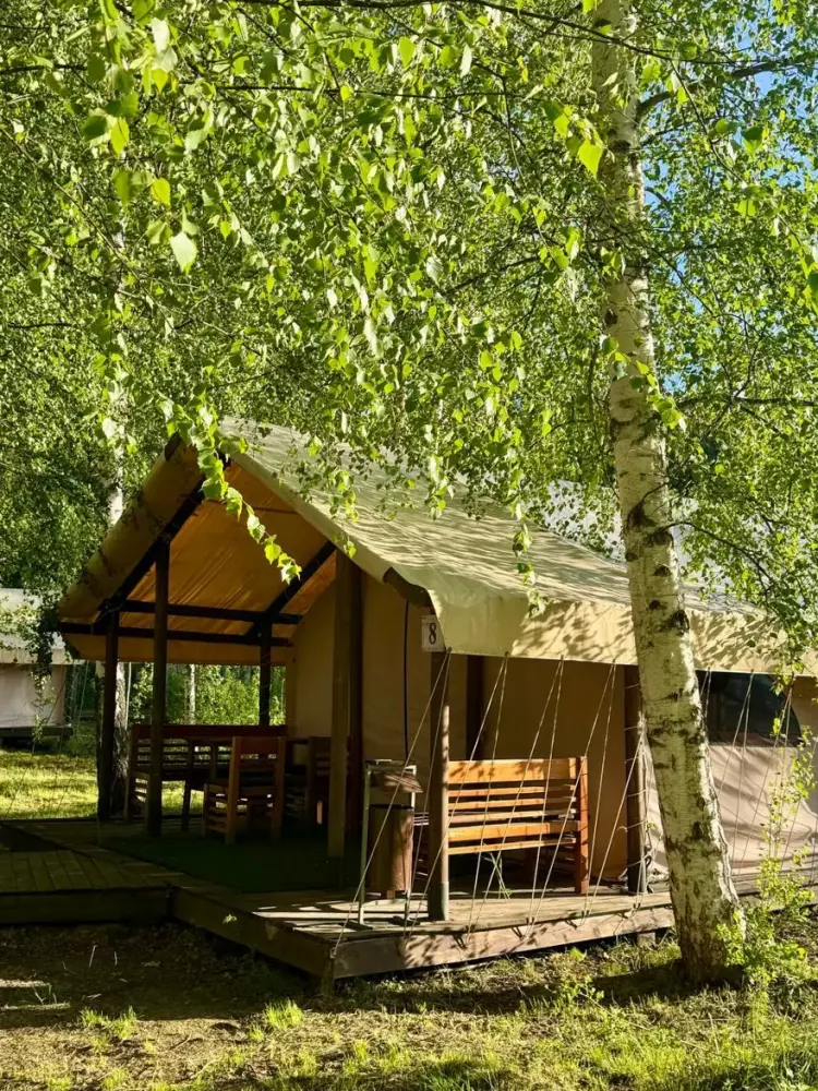 Сафари-тент 17,5 м² с двумя двуспальными кроватями и мангальной зоной до 4 гостей, фото 1