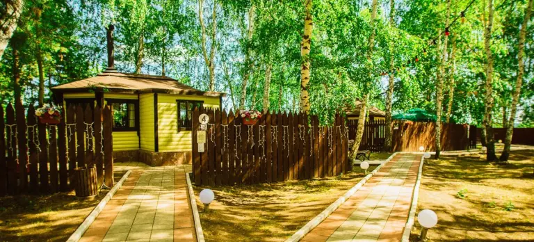 Загородный клуб «Белая лошадь», База отдыха