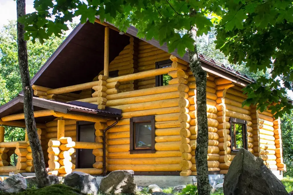 Бревенчатый коттедж 140 м² с четырьмя спальнями до 12 гостей, фото 1
