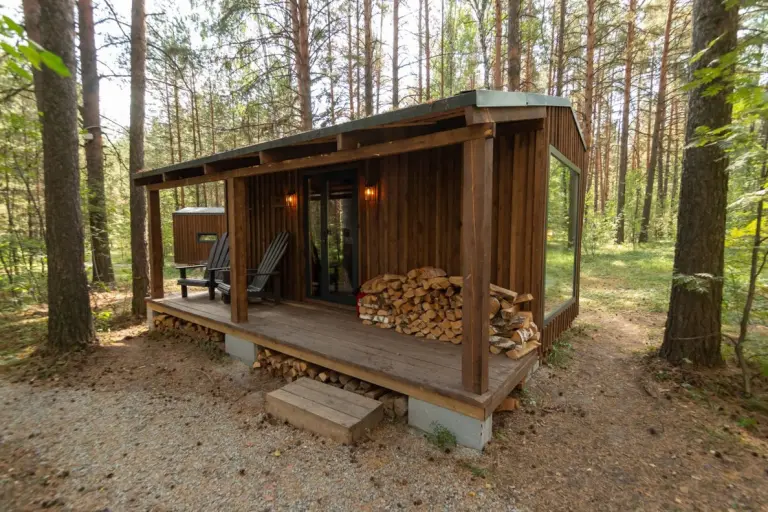 Норвежская хижина из тёмного дерева до 3 гостей, фото 3