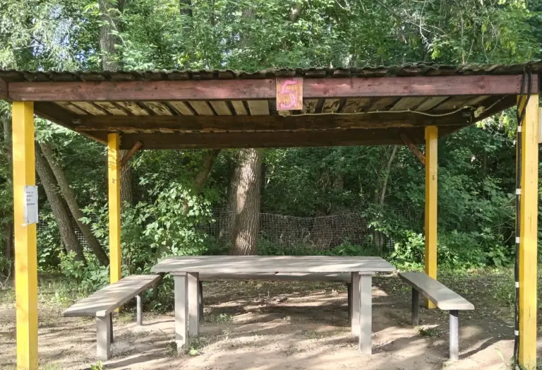 Беседка с мангалом на берегу реки Уфы до 12 человек (5 беседок), фото 5