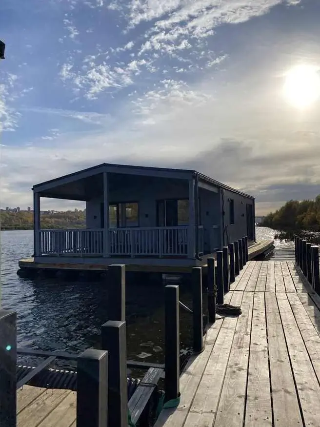 Большой дом на воде у яхт-стоянки, две спальни, до 6 человек, фото 2