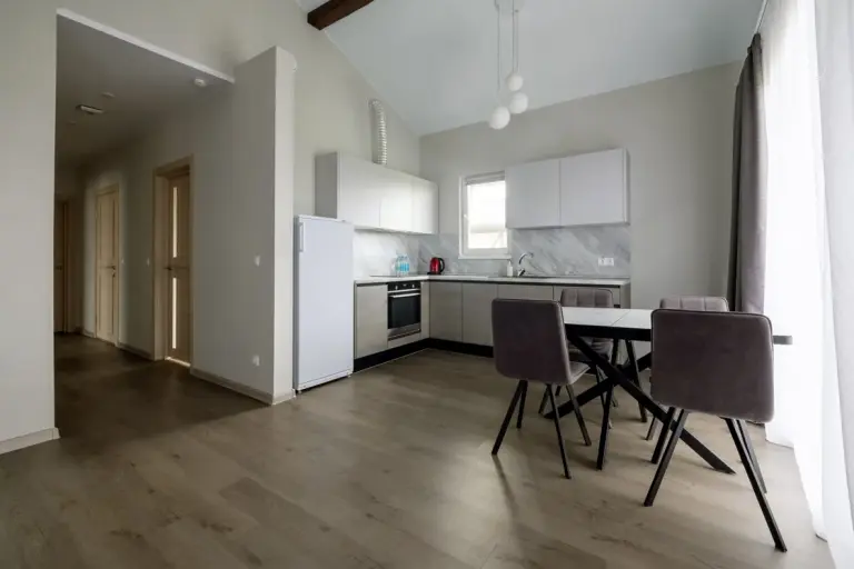 Двухкомнатный коттедж 80 м² с гостиной-кухней и террасой до 4 гостей, фото 5