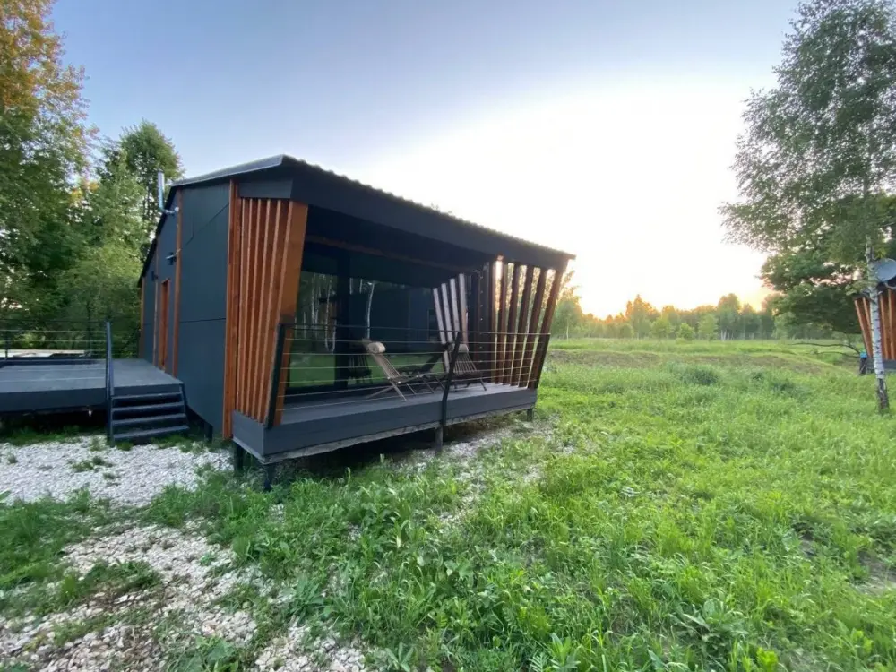 Дом-люкс 70 м² с ванной у панорамного окна до 4 гостей, два одинаковых, фото 1