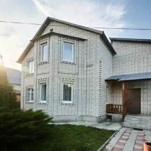 Дом на 20 человек на Туристической: 250 м², шесть комнат и кухня