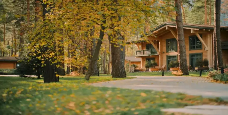 Туркомплекс «Grand Chalet Altay» в Бирюзовой Катуни, Парк-отель / загородный клуб, Алтайский край, Катунь