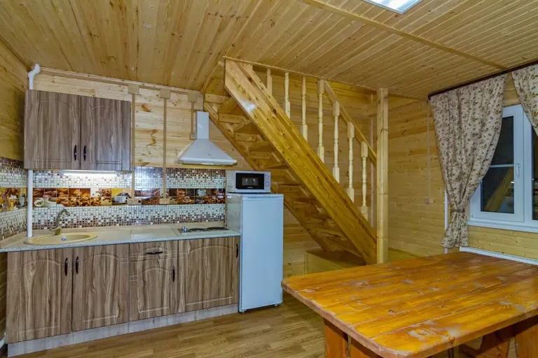 Двухэтажный коттедж с кухней в сосновом бору до 4 гостей, фото 2