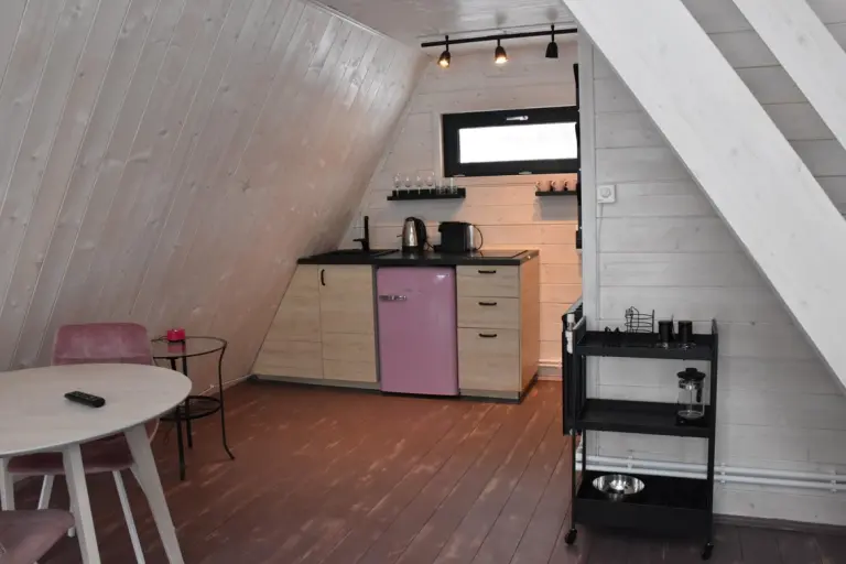 Три одинаковых A-frame домика с панорамным окном до 4 гостей, фото 3