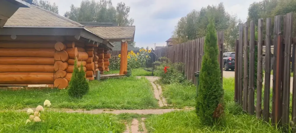 Изба люкс из рубленого бревна с двумя спальнями до 4 гостей, фото 1
